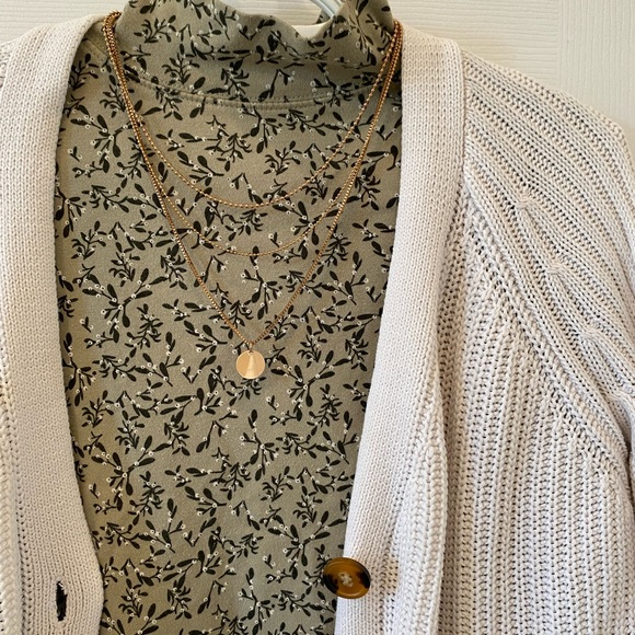 Turtle Neck Cardigan Bundle - Picture 2 of 6